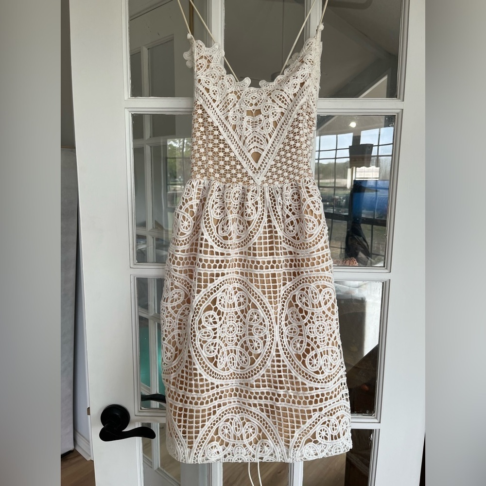 CHICWISH| lace mini dress
